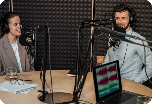 Предимства на Speaktor за учители, като се набляга на достъпни уроци, помощ за ученици и разнообразни опции за съдържание.